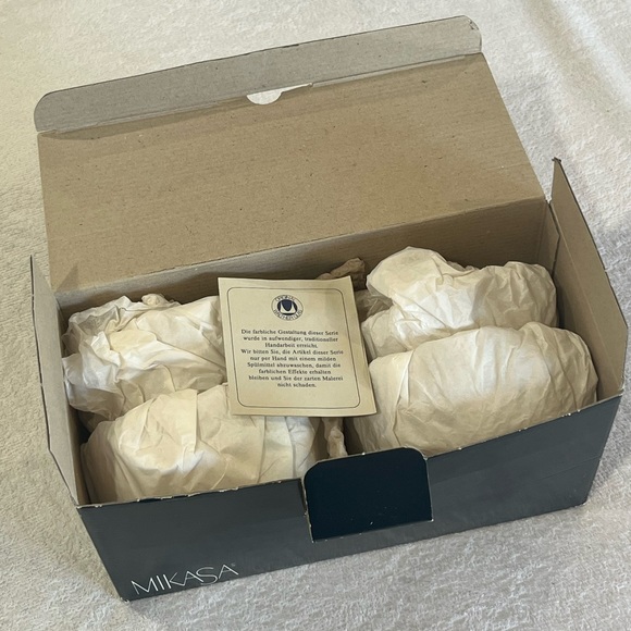 MIKASA - Picture 4 of 9